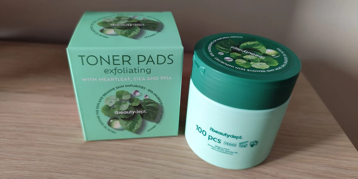 Exploring The Beauty Dept's Cica Exfoliating Toner Pads