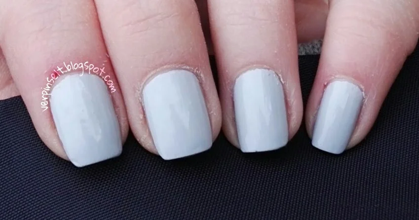 Review of Essence's '70 Grey Zone' Nail Polish